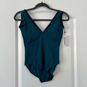 Bullet pointe velvet trim dance leotard